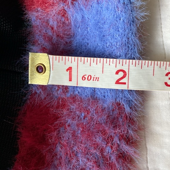 Urban Outfitters Juno Fuzzy Bucket Hat Checkered Plaid Blue Red One Size NEW - Picture 12 of 13